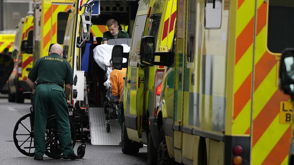 سيارة اسعاف مستشفى شرق لندن بريطانيا.