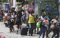 Na capital do Haiti vivem-se momentos de caos e tensão.