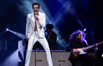 Брэндон Флауэрс из группы The Killers на концерте KAABOO Texas на стадионе AT&T в пятницу, 10 мая 2019 года, в Арлингтоне, штат Техас.