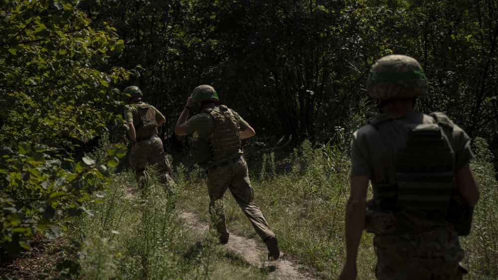 O contra-ataque ucraniano avançou após limpar os campos