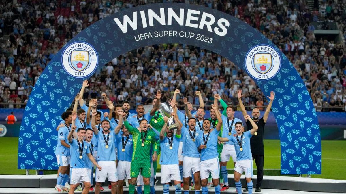 Finalde Sevilla'yı yenen Manchester City, tarihinin ilk Süper Kupa'sını kazandı