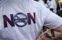 Un tee-shirt "Non au harcèlement scolaire" porté lors d'une marche commémorative en mémoire de Lindsay, 13 ans, qui s'est suicidée à la suite d'un harcèlement scolaire.