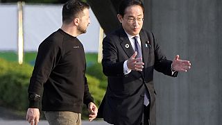  Le président Volodymyr Zelensky et le Premier ministre japonais Fumio Kishida 