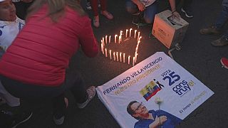 Omaggio a Fernando Villavicencio, il candidato alle elezioni presidenziali ucciso a Quito
