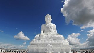 تمثال بوذا في مدينة نايبيتاو، ميانمار - أرشيف