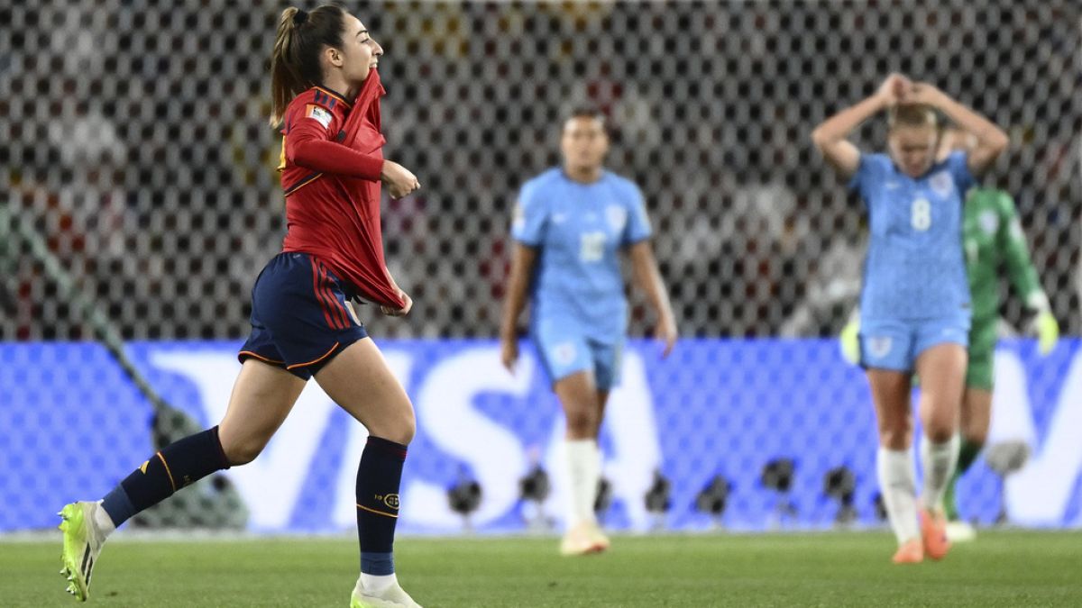 Spanien gegen England im Finale der Fußball-WM in Sydney