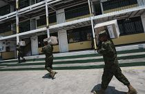 الجيش الإكوادوري ينقل مواد ومستلزمات إلى مراكز الاقتراع