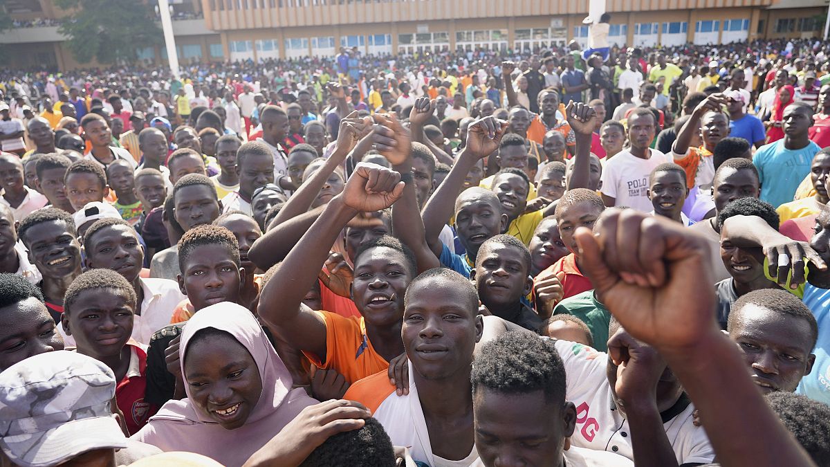متطوعون شباب للقتال كجزء من مبادرة تطوعية، في نيامي النيجر.