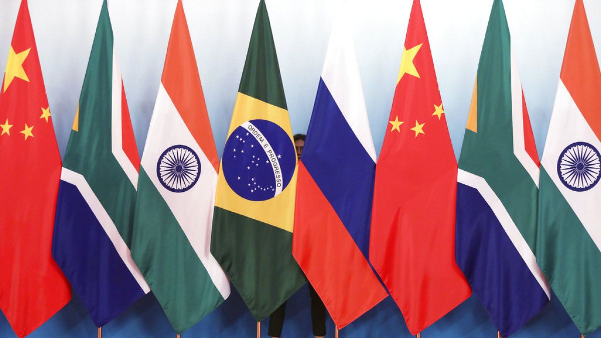 Brezilya, Rusya, Hindistan, Çin ve Güney Afrika'dan oluşan BRICS grubu