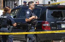 عناصر من شرطة لويستون بعد حادثة إطلاق نار في لويستون بولاية مين.