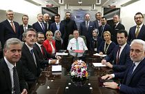Erdoğan uçakta gazetecilerle bir arada