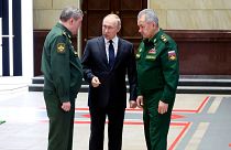 Geraszimov orosz vezérkari főnök, Putyin elnök és Sojgu védelmi miniszter