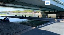 Em Lyon as sombras à beira-rio são umas das opções para enfrentar o calor