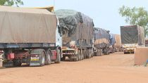 مئات الشاحنات من بوركينا فاسو في النيجر. 2023/08/21