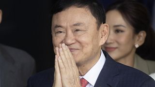 Таксин Чинават по прибытии в аэропорт Бангкока, незадолго до ареста, 22 июля 2023 г.
