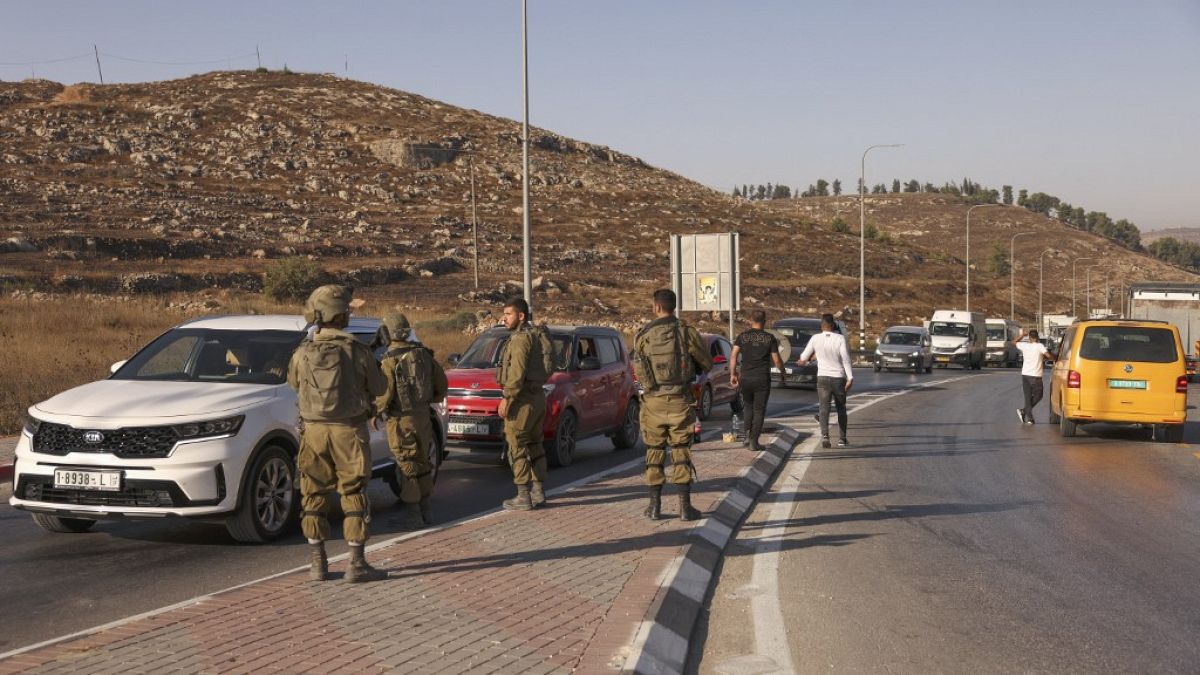 القوات الإسرائيلية تفرض إغلاقًا تامًا