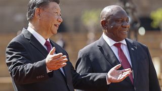 رئيس جنوب إفريقيا سيريل رامافوزا يستقبل نظيره الصيني شي جينبينغ في بريتوريا قبل انطلاق أشغال قمة بريكس 22.08.23