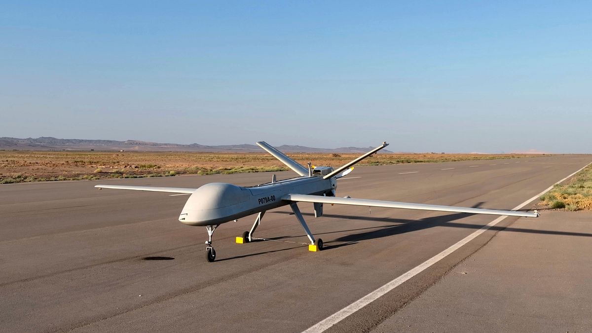 İran yeni gelişmiş dron ürettiğini duyurdu