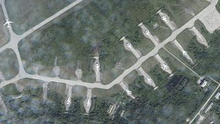 صور أقمار اصطناعية لقاعدة سولتسي الجوية الروسية