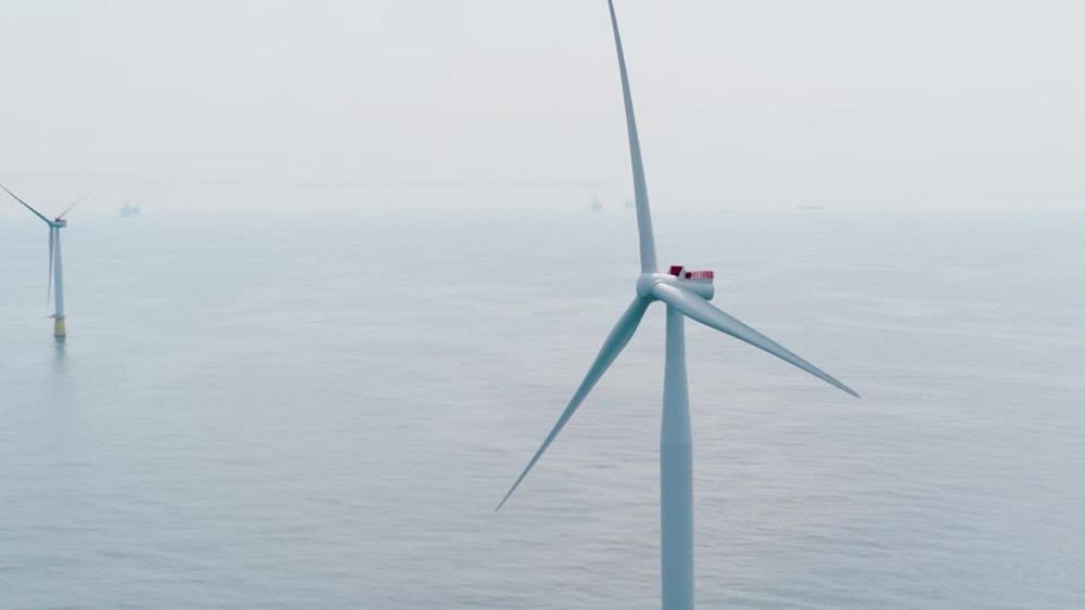 Norway: World’s biggest floating wind farm will power oil and gas platforms thumbnail