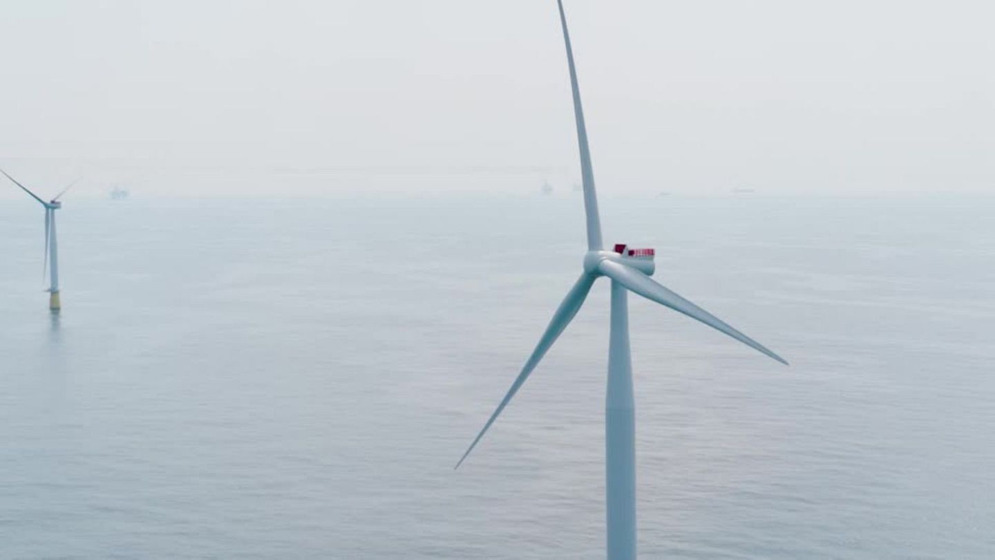 Norway: World's biggest floating wind farm will power oil and gas