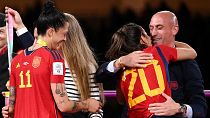 لوئیس روبیالس، رئیس فدراسیون فوتبال اسپانیا در مراسم اهدای جوایز پس از فینال جام جهانی ۲۰۲۳ در سیدنی 