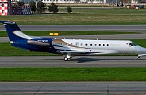 RA-02795 در فرودگاهی در سن پترزبورگ روسیه در نهم مه ۲۰۲۳.