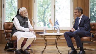 Ο Έλληνας πρωθυπουργός, Κυριάκος Μητσοτάκης, με τον Ινδό ομόλογό του, Ναρέντρα Μόντι