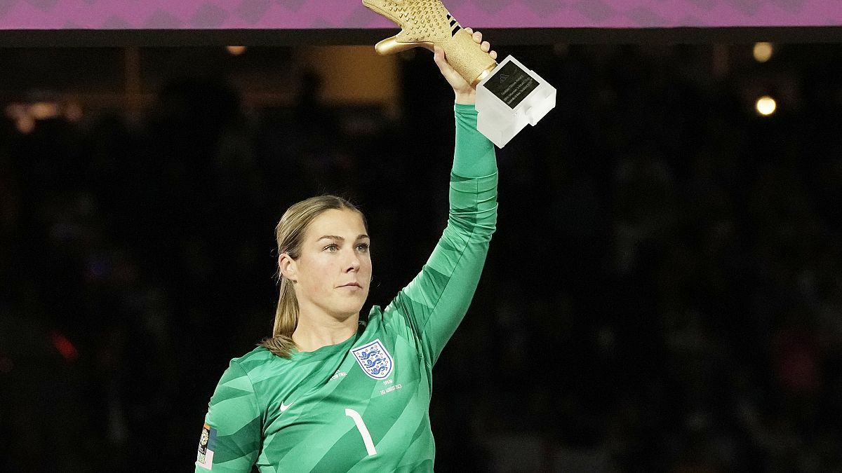 Victory for Mary Earps: The star goalkeeper poses with her Golden Glove award