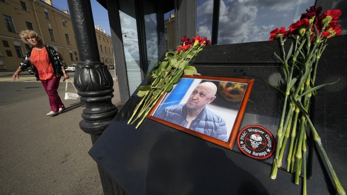 Muchas personas en Moscú rindieron homenaje a Yevgueni Prigozhin.