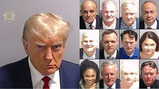 Trump bűnügyi nyilvántartási fotója sokakat megihlet