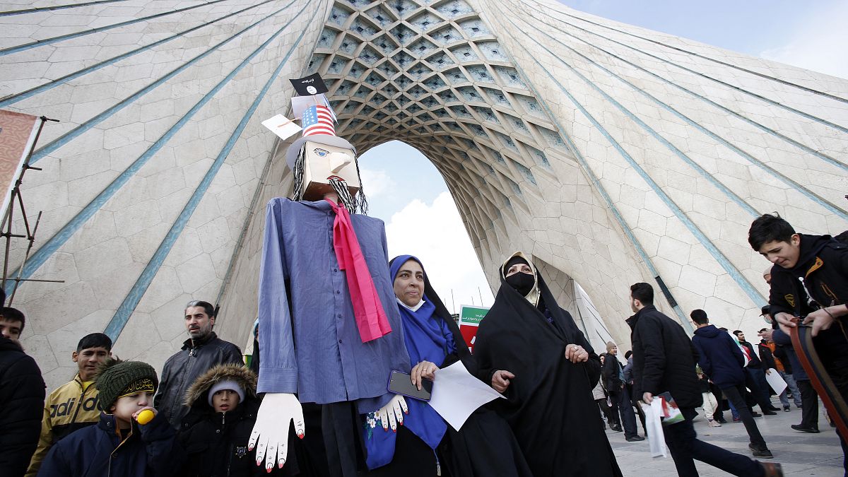 مظاهرات في ميدان أزادي في طهران احتفالا بالذكرى ال44 للثورة الإسلامية في إيران. بتاريخ فبراير 2023