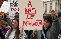 تظاهرات در فرانسه به مناسبت روز جهانی زن با پلاکارد «مرگ بر پدرسالاری»