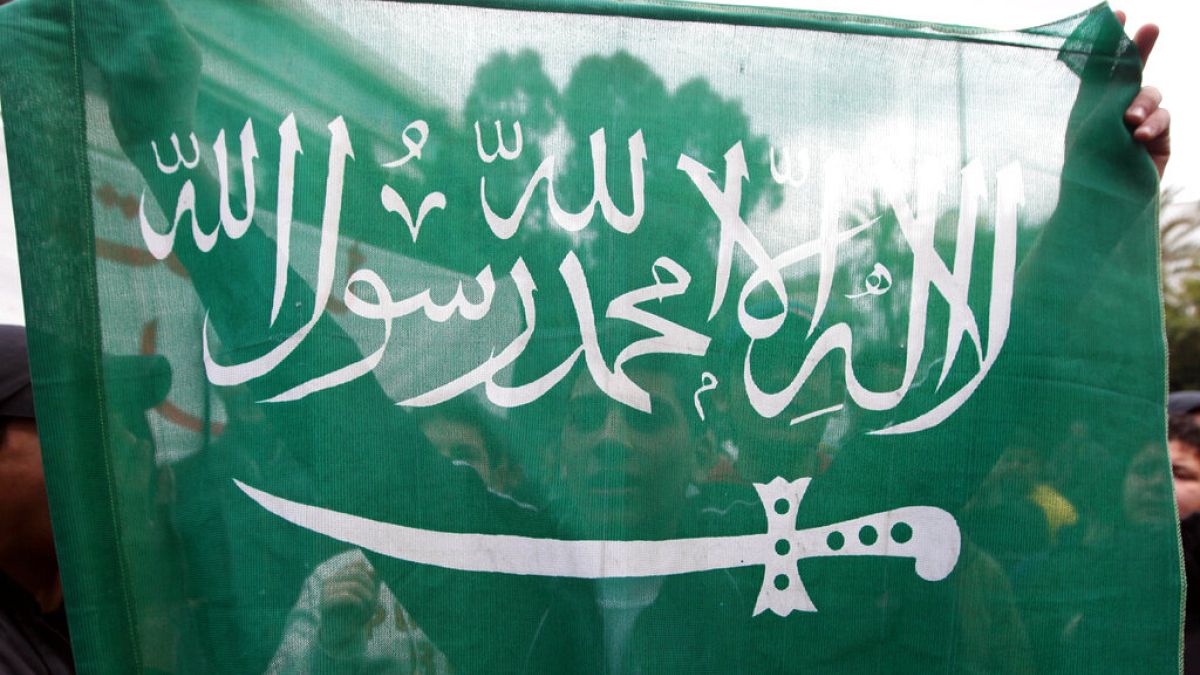 إعدام المواطن السعودي محمد الغامدي بتهمة دعوته للإخلال بأمن المجتمع والتآمر على الحكم وافتقاد الثقة بين مؤسسات الدولة والمجتمع وتأييده للفكر الإرهابي.