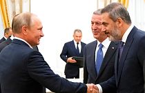 Dışişleri bakanı Hakan Fidan, MİT Müsteşarı olduğu dönemde Rusya Devlet Başkanı Vladimir Putin'le el sıkışırken / Arşiv