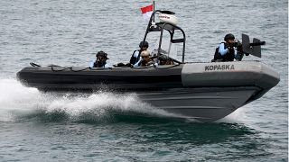 قوات أمنية إندونيسية تتدرب في ميناء بينوا في دينباسا، في جزيرة بالي. 2022/11/09