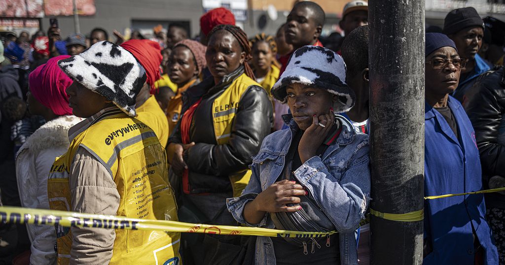 Survivors of Johannesburg fire speak of difficulty getting out of building