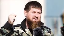 رمضان قدیروف، رهبر چچن روسیه، در حال صحبت ۱۰۰۰۰ سرباز در گروزنی، پایتخت منطقه‌ای چچن، ۲۰۲۲