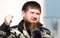 رمضان قدیروف، رهبر چچن روسیه، در حال صحبت ۱۰۰۰۰ سرباز در گروزنی، پایتخت منطقه‌ای چچن، ۲۰۲۲