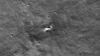 Rus uzay aracı Luna-15, başarısız iniş sırasında Ay'ın yüzeyinde 10 metre çapında bir krater bıraktı 