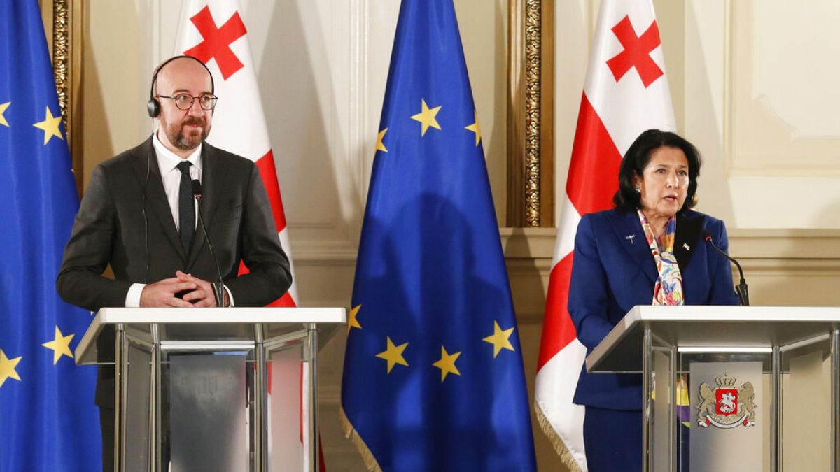 Gürcistan Cumhurbaşkanı Zurabishvili ve AB Konseyi Başkanı Michel
