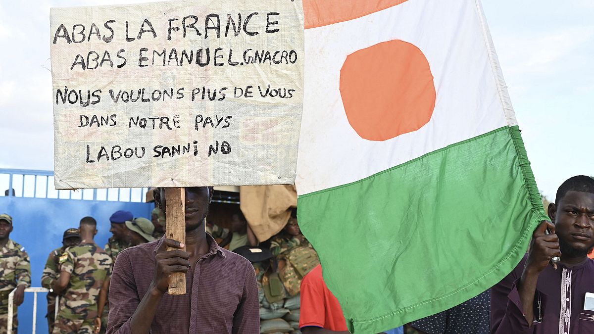 Manifestação contra presença militar francesa no Niger
