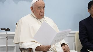 El Papa Francisco asiste a un encuentro con trabajadores caritativos y a la inauguración de la Casa de la Misericordia en Ulán Bator, el lunes 4 de septiembre de 2023.