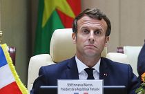 Fransa Cumhurbaşkanı Emmanuel Macron, Sahel Zirvesi'nde konuşurken