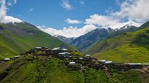 Sul sentiero di Khinalig si possono ammirare le montagne del Grande Caucaso