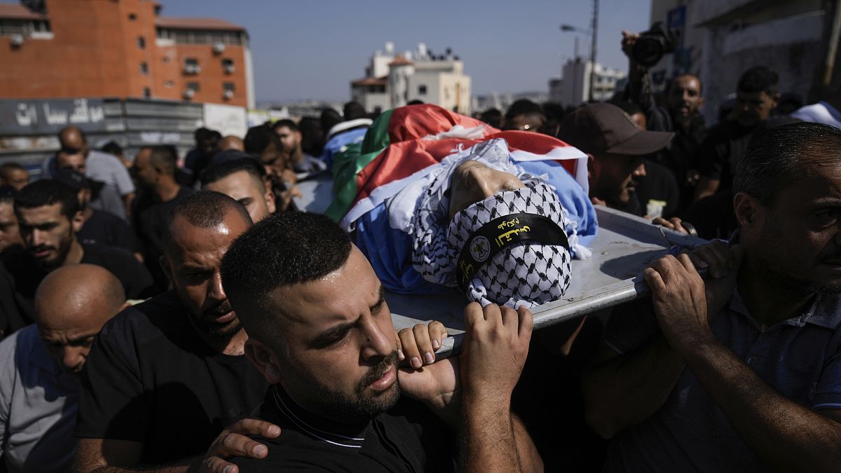 تشييع جثمان الفلسطيني إياد أبو حرب في مخيم نور شمس في الضفة الغربية المحتلة. 2023/09/05