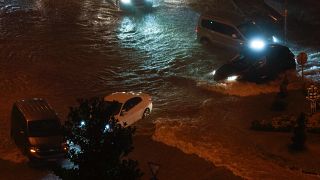 مياه الأمطار تغرق شوارع مدينة اسطنبول. 2023/09/05