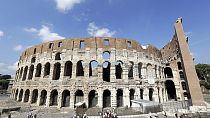 A római Colosseum ezeréves falára véste saját és szerelme monogrammját egy bolgár férfi