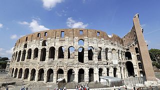 A római Colosseum ezeréves falára véste saját és szerelme monogrammját egy bolgár férfi