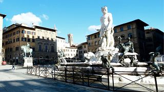 DIe Piazza della Signoria in Florenz, mit dem Neptunbrunnen im Vordergrund